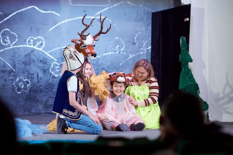 An inclusive eco-performance of “The Fir Tree” in Osh, Kyrgyz Republic. Credit: Kolodiazhnaia Anastasia/Zhanartuu Foundation