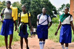 Students walk home from school, Yambio Province, South Sudan. Credit Jok Solomon, GPE